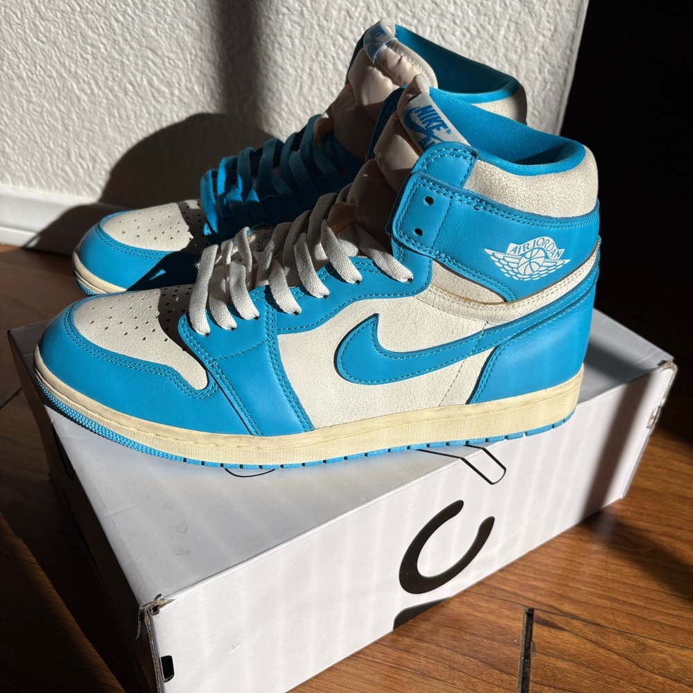 Air Jordan 1 Retro High OG "UNC Reimagined"